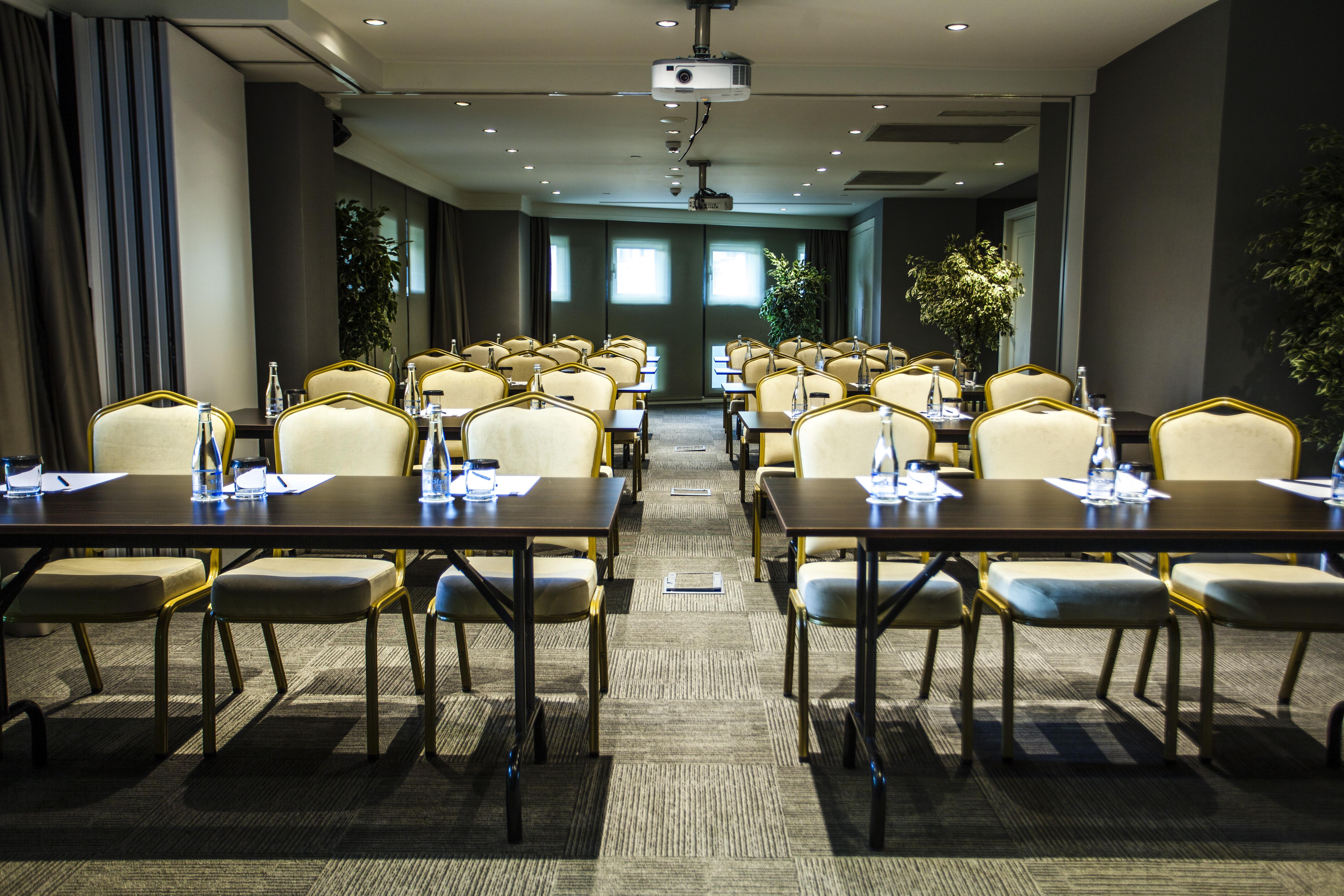 塔克西姆极乐世界酒店 伊斯坦布尔 外观 照片 Meeting room
